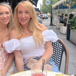 Meet your Posher, Devin